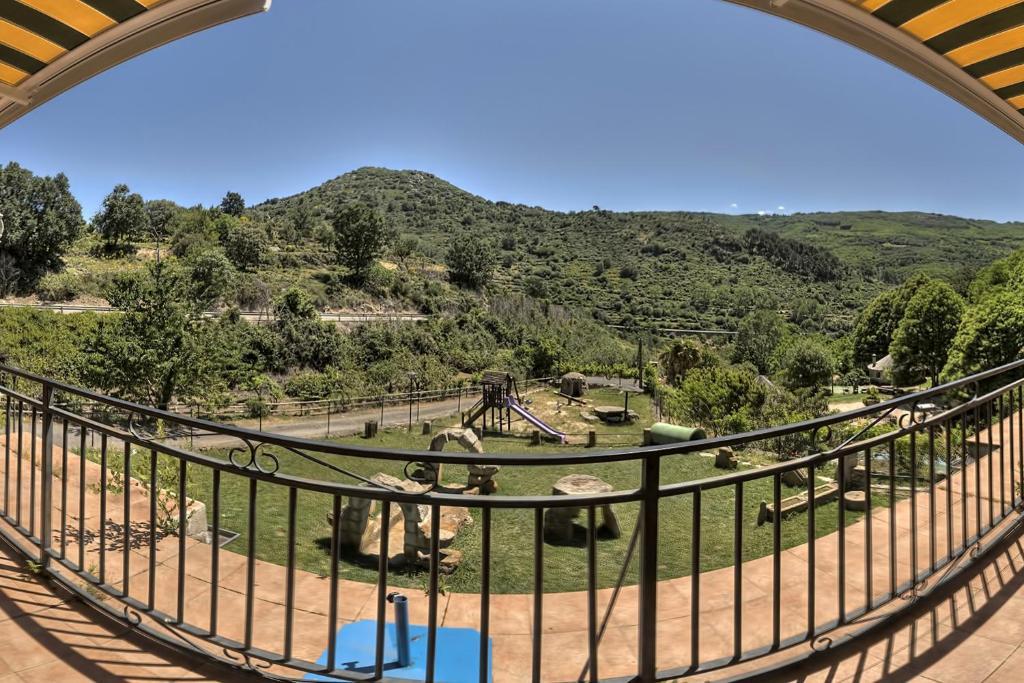 Apartamentos Rurales El Solitario Banos De Montemayor Extérieur photo
